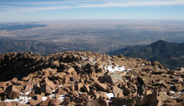 Colorado_Springs_from_Pikes_Peak